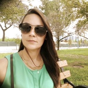 Meet your Posher, Deanna